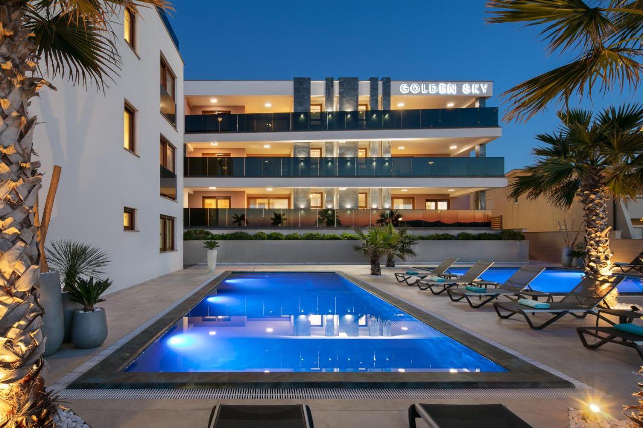 Malibu Imperial Resort Vir Exterior photo